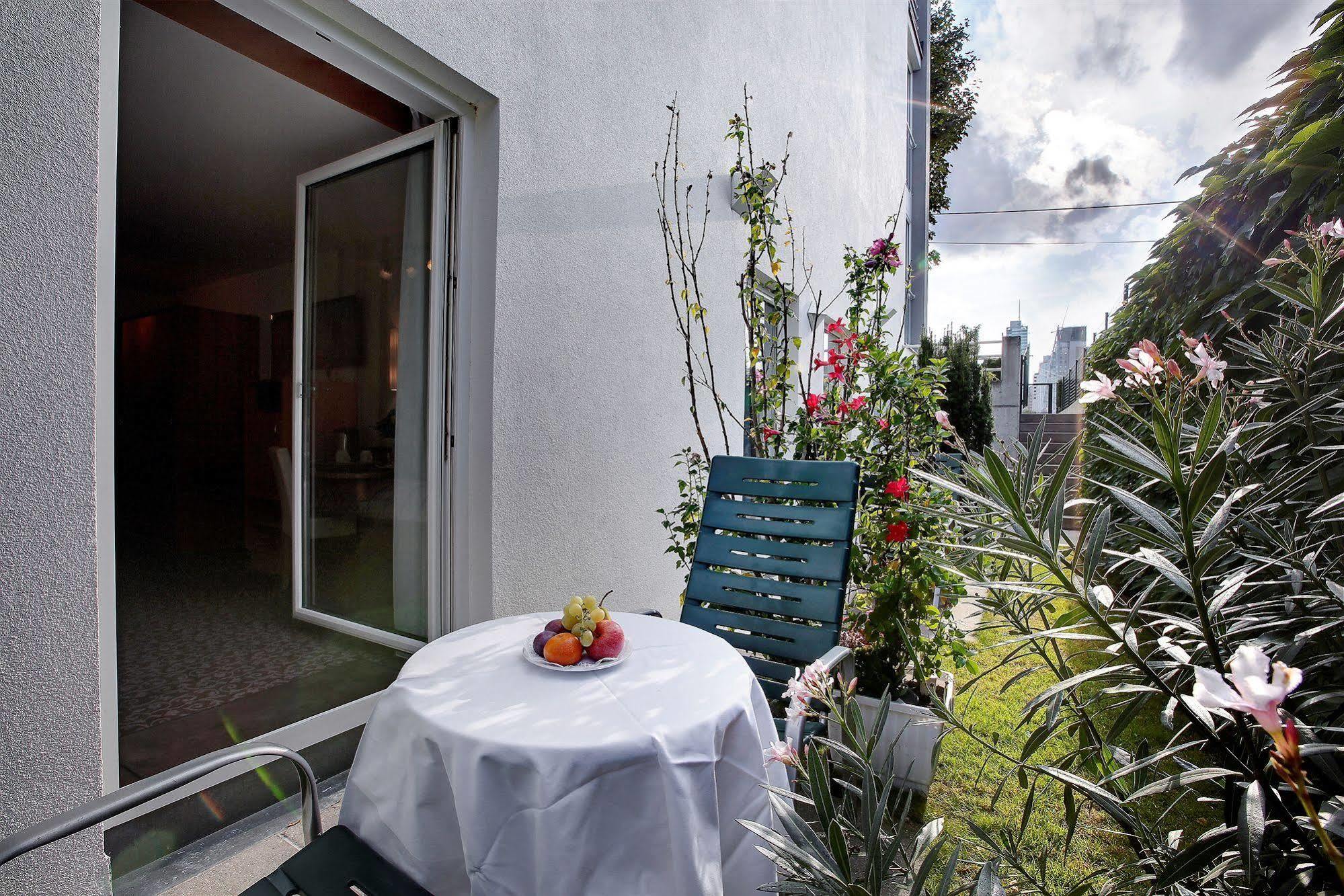 Strandhotel Alte Donau 4* Wenen